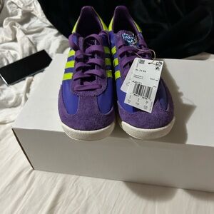 Adidas Kids Sneakers in Purple and Neon Yellow